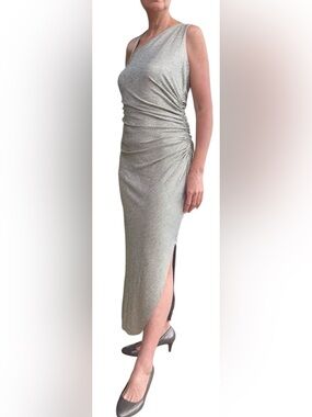 Silver Metallic One-Shoulder Evening/ Formal dress. Ruched waist, side slit. M